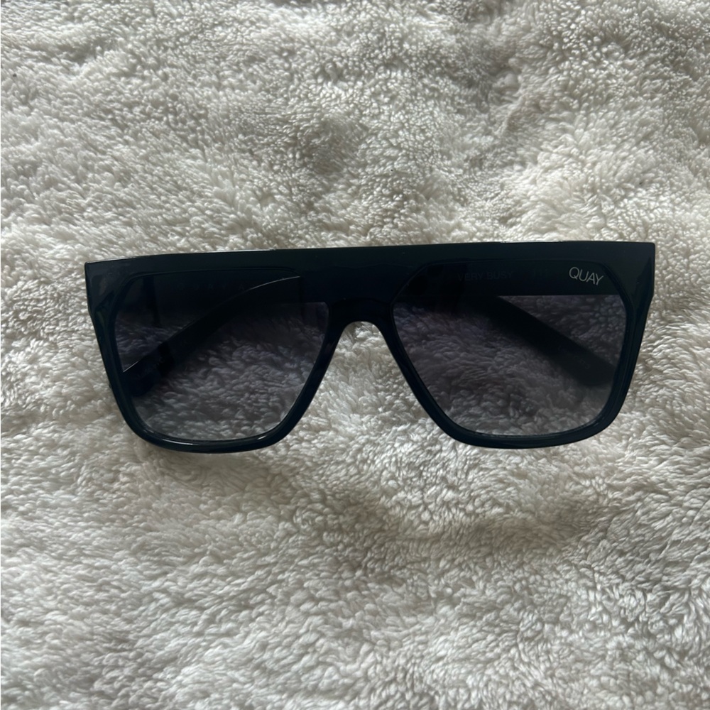 QUAY VERY BUSY SUNGLASSES